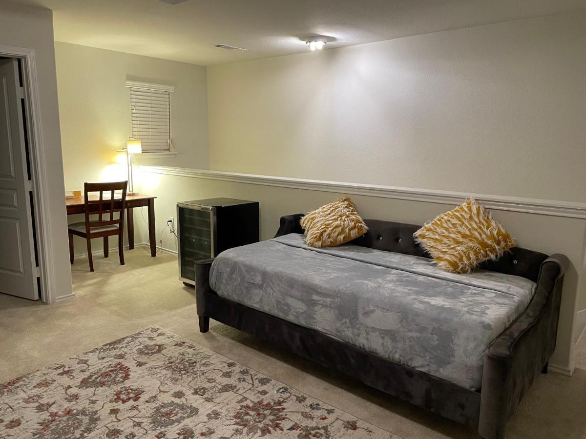 N-E-G House - Near David Wayne Hooks Airport Villa Houston Ngoại thất bức ảnh